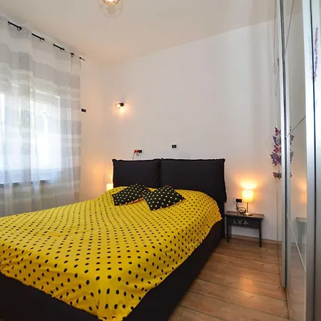 Radovani Peaceful And Serene With Terrace - Two Bedroom With Terrace * Rovinj