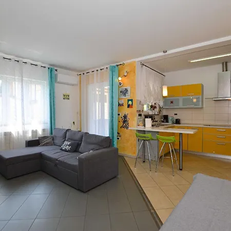 Radovani Peaceful And Serene With Terrace - Two Bedroom With Terrace Rovinj
