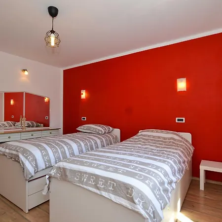 Radovani Peaceful And Serene With Terrace - Two Bedroom With Terrace