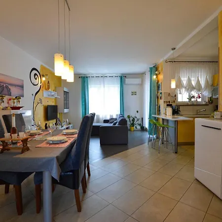 Apartment Radovani Peaceful And Serene With Terrace - Two Bedroom With Terrace Rovinj