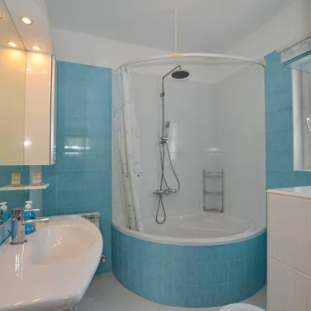 Radovani Peaceful And Serene With Terrace - Two Bedroom With Terrace Apartment