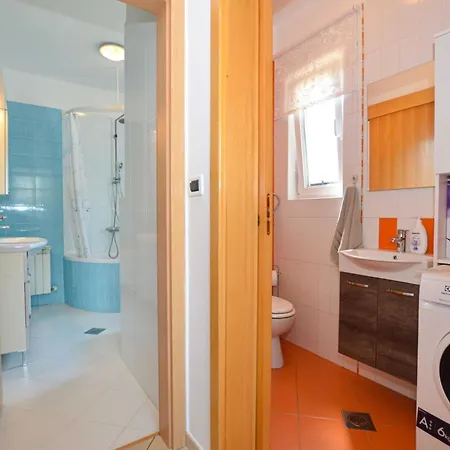 Apartment Radovani Peaceful And Serene With Terrace - Two Bedroom With Terrace