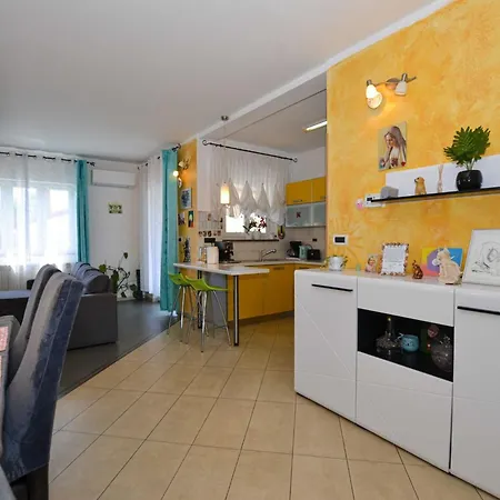 Radovani Peaceful And Serene With Terrace - Two Bedroom With Terrace * Rovinj